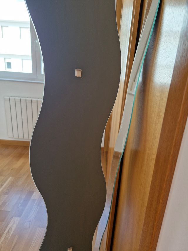 Due specchi ondulati