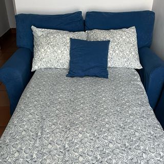 Sofá cama dos plazas azul