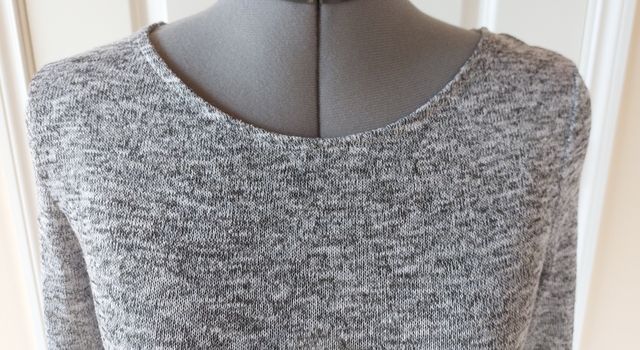 Jersey fino con tiras cruzadas al espalda. 36