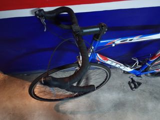 Bicicleta de carreras BH