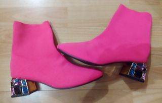 Botines rosas con tacón joya
