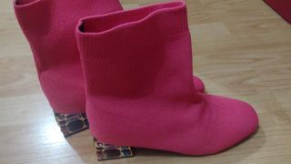 Botines rosas con tacón joya
