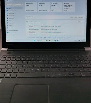 Portátil Toshiba i5 8GB RAM 240GB SSD