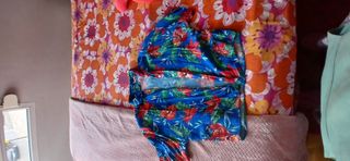 Camisa Estampada Flores Azul y Rojo