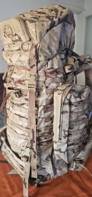 Mochila MILITAR  ALTUS 100 L.