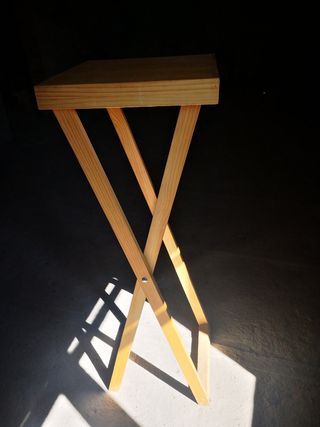 Mesa alta de pino