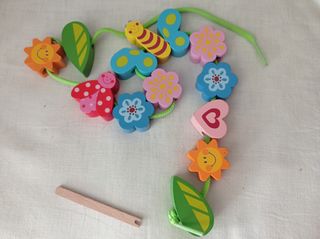 Juego de ensartar infantil de madera
