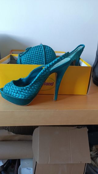 Zapatos de fiesta mujer talla 37 y boso. 