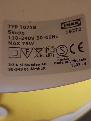 Lámpara infantil con nubes Ikea Skojig sólo 5€