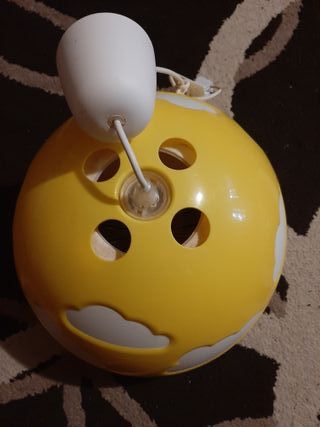 Lámpara infantil con nubes Ikea Skojig sólo 5€