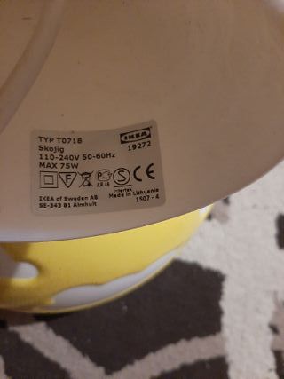 Lámpara infantil con nubes Ikea Skojig sólo 5€