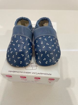 Sapatos de bebé com âncoras
