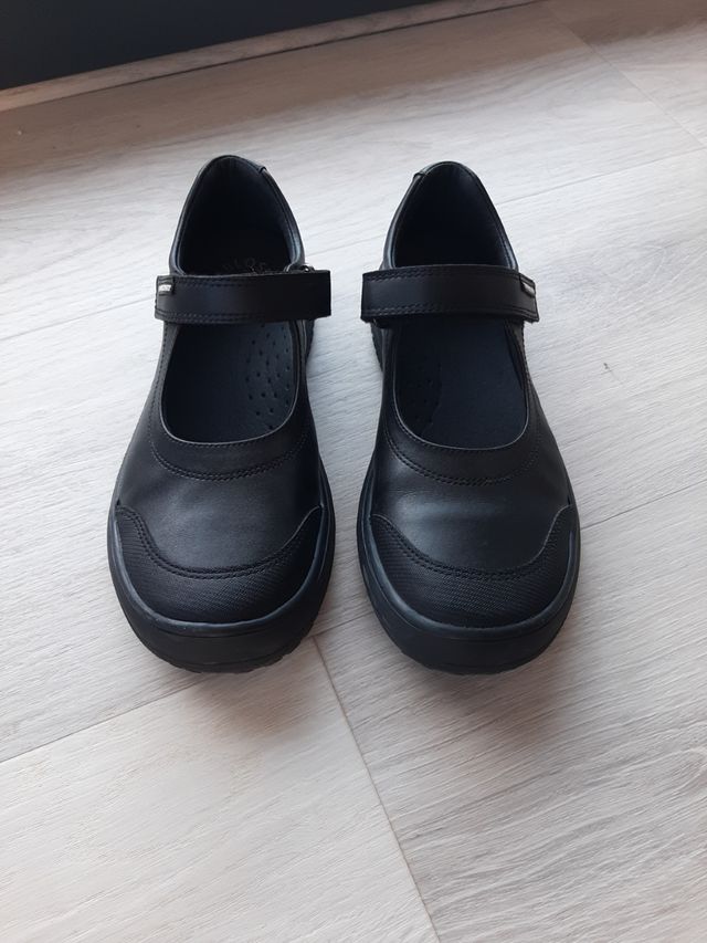 Scarpe da scuola nere Pablosky 37