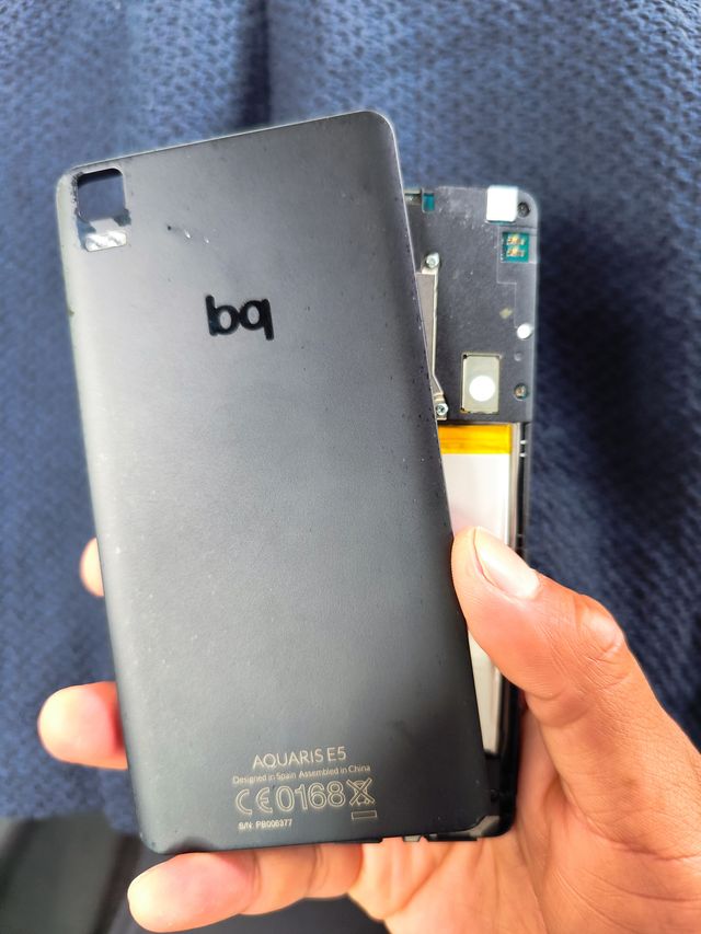 AQUARIS E5 Smartphone Negro