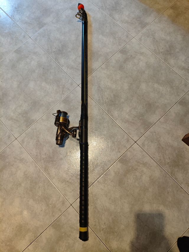 Caña de pescar Northwind 640 más 2 carretes.