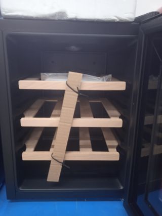 Vinoteca Infiniton 12BT Negra