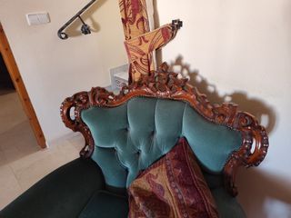 Sillón inglés terciopelo verde tallado madera