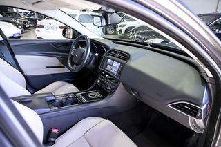 Jaguar XE   2.0 AJ200D Diesel RWD 180cv Pure 