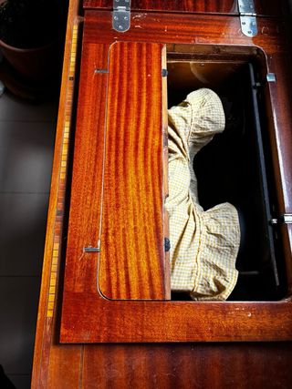 Máquina de coser Alfa antigua