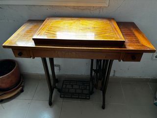 Máquina de coser Alfa antigua