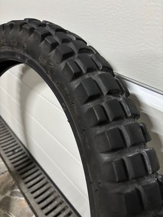 Neumático delantero Continental TKC80