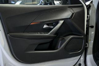 Peugeot 2008   Active BlueHDI 81kW 110CV 