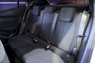 Peugeot 2008   Active BlueHDI 81kW 110CV 