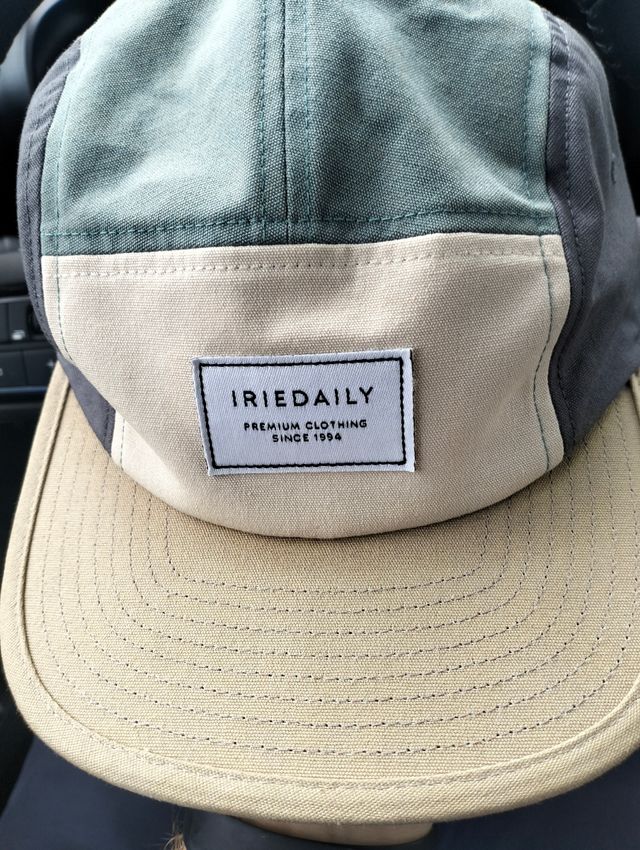 Cappello unisex Iriedaily beige/teal