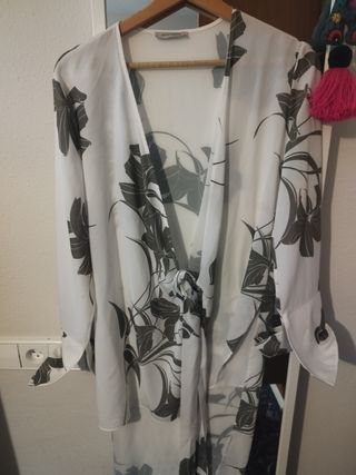 Elegante kimono floral talla 40
