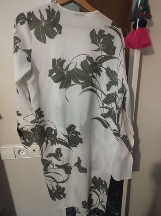 Elegante kimono floral talla 40