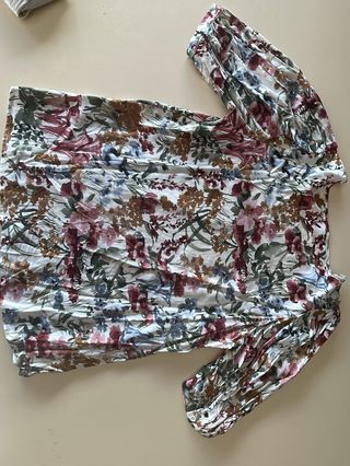 Blusa floral ONLY Talla XS