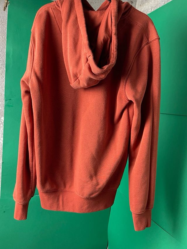 Sudadera con capucha naranja