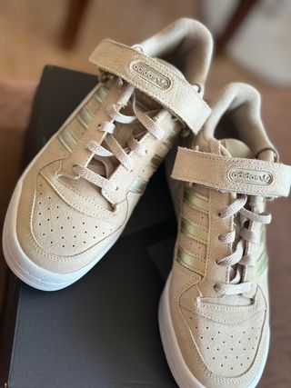 Adidas Campus Beige y Dorado