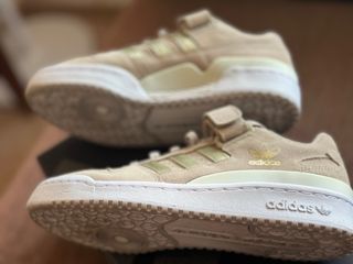 Adidas Campus Beige y Dorado