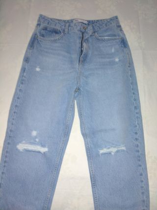 Pantalón vaquero Zara azul desgastado