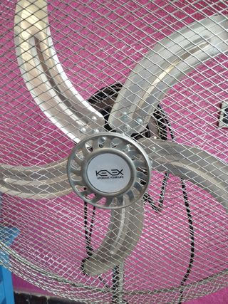 Ventilador de pie potente - No gira