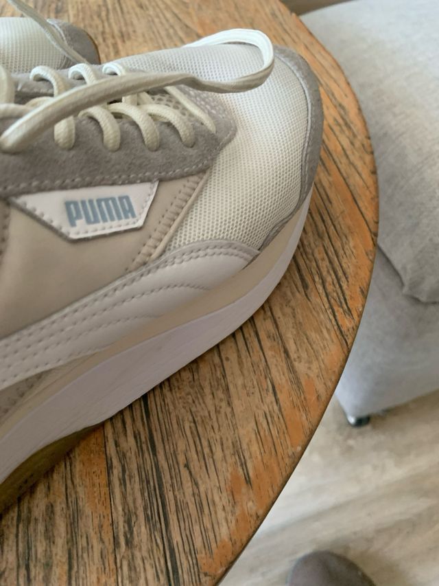 Zapatillas Puma Beige y Gris