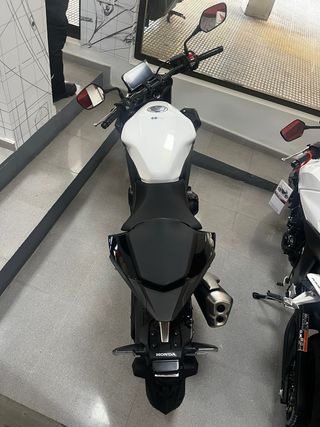 Honda CB500 Hornet Blanca