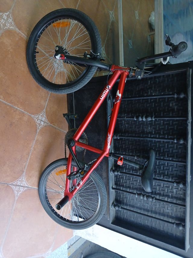 Bicicleta BMX Roja B-Twin