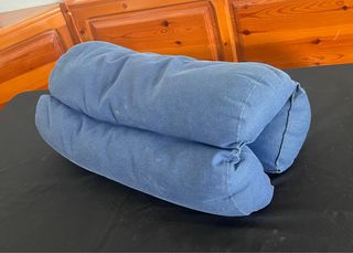 Almohada de apoyo IKEA azul