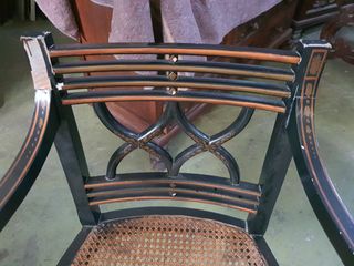 Silla antigua vintage madera y rejilla