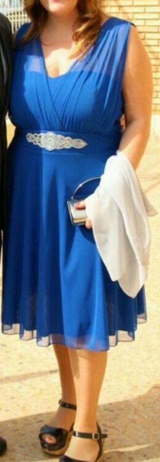 Vestido de un solo uso. Como nuevo, muy cómodo.