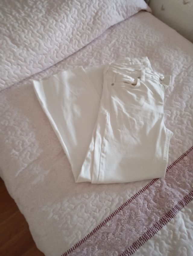 Pantalón blanco Mango