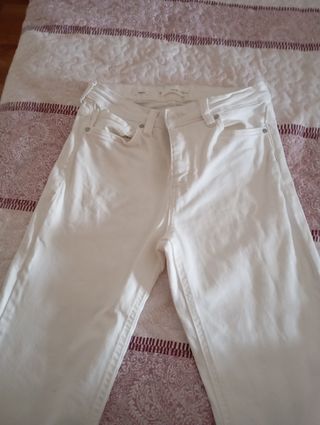 Pantalón blanco Mango