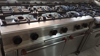 Cocina profesional 6 fuegos