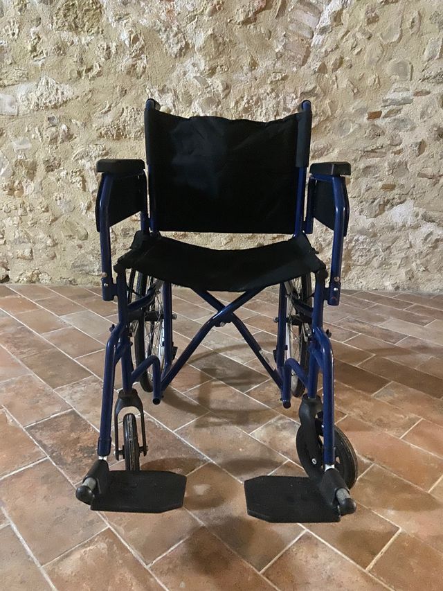 Sedia a rotelle Ardea Skinny.