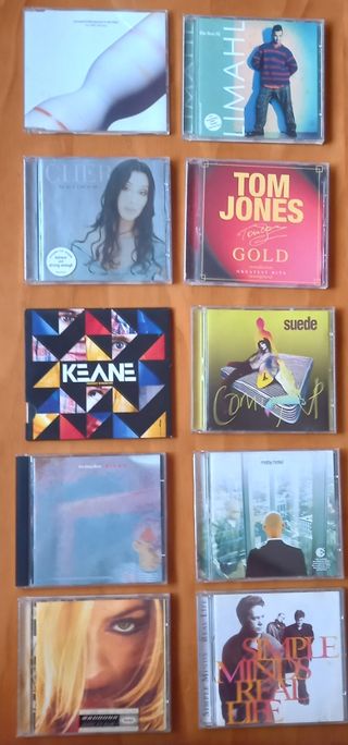 Lote 10 CDs: Cher, Tom Jones, Keane, Suede...