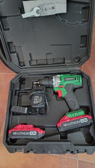 Taladro percutor 18V con 2 baterías