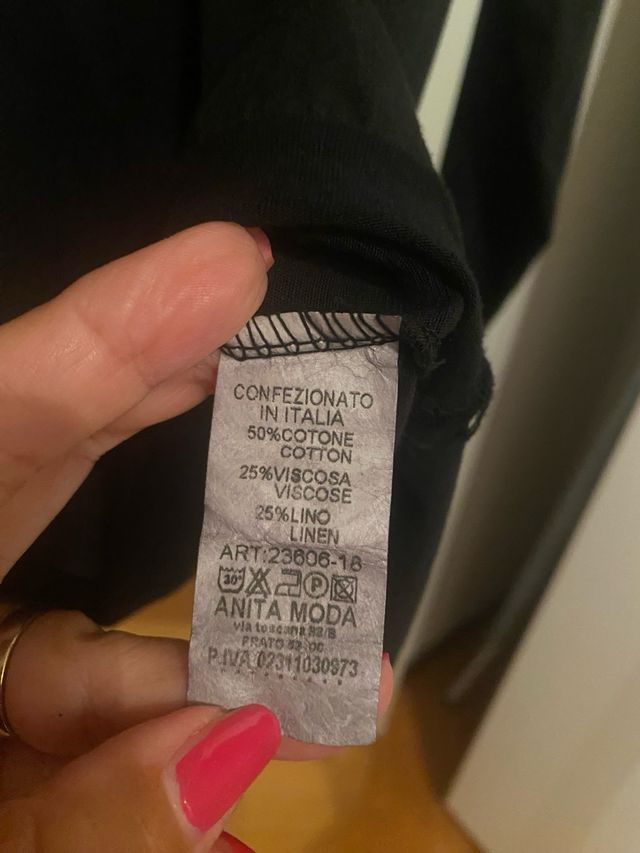 Maglia nera con motivo