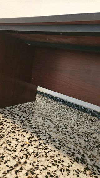 Mesa de despacho de dirección
